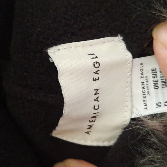 American Eagle Outfitters Red Plaid Faux Fur Lining Ear Flap Trapper Cap Hat OS - Picture 6 of 13